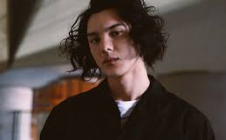 太田光る テラハ: モデル・俳優としての魅力と活躍