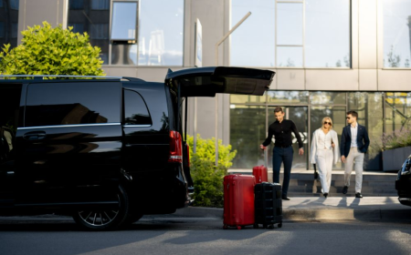 Top Benefits of Hiring a Chauffeur-Driven Car Service