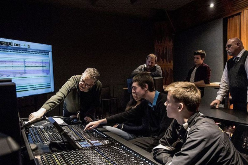 Understanding Audio Resolution: Sampling Rate and Fidelity