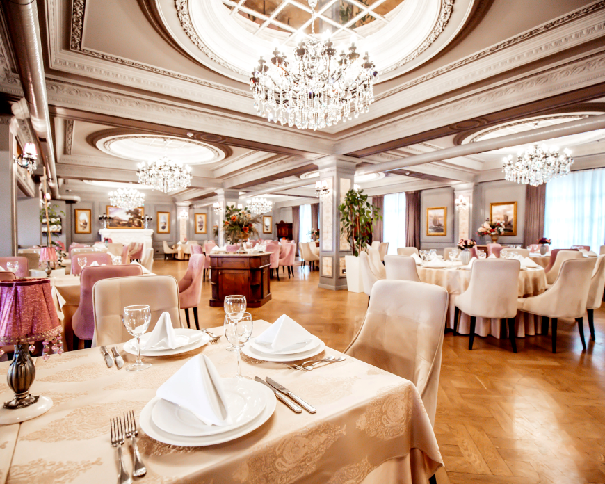 Fine Dining Redefined: Top Upscale Restaurants for Food Connoisseurs