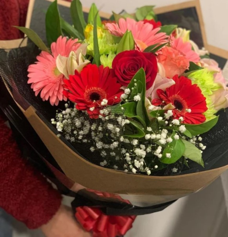 Discover the Beauty of Fresh Flowers with a Florist in Coburg