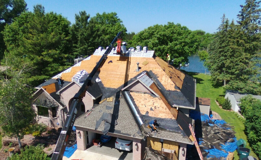 Top Qualities to Look for in an Expert Roofing Contractor in Andover MN