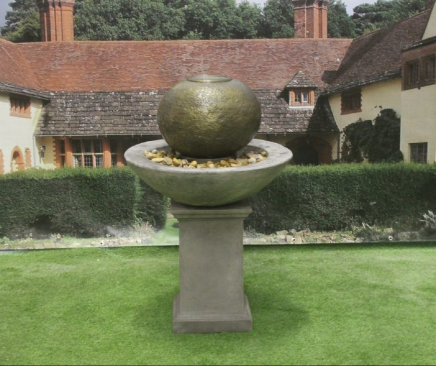 Contemporary Garden Fountains: Clean, Quiet, and Surprisingly Powerful