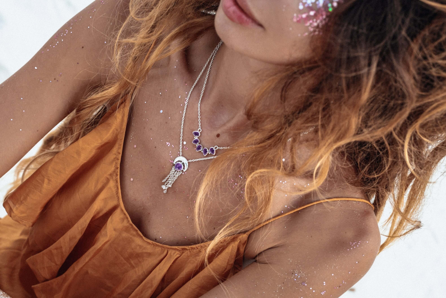 Charoite jewelry: The pink Superpower it is converting Your look and Soul