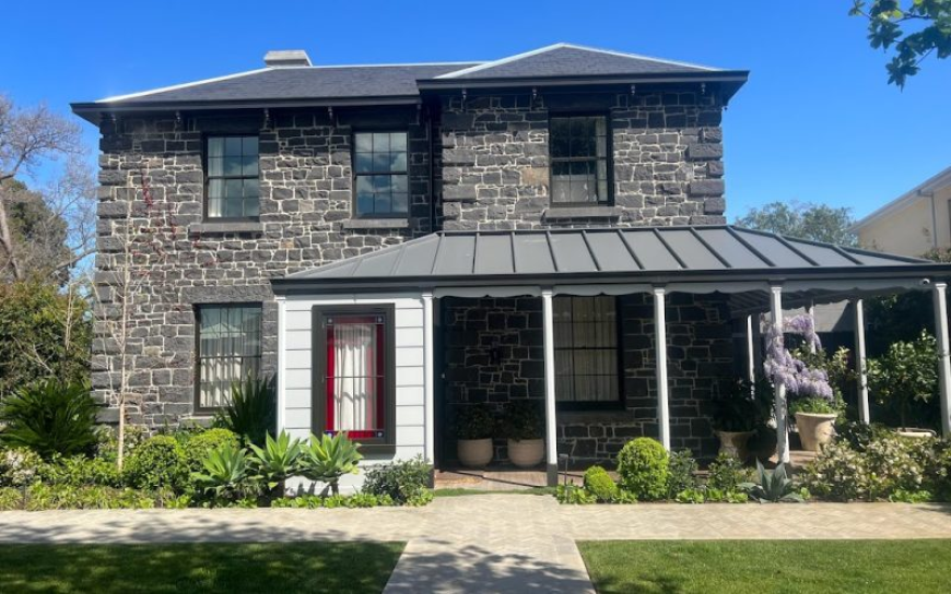 Expert Retaining Wall Builders in Melbourne | BKS Stonemasons