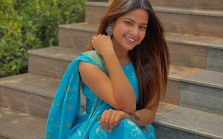 Hire Queen of Romance- Escort Service in Aerocity 9899988101