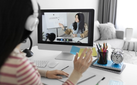 Why College Students Are Outsourcing Their Online Tech Classes in 2025