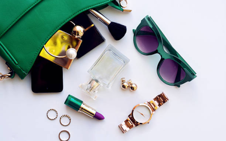 From Hair Clips to Handbags: How to Diversify Your Fashion Accessories Portfolio