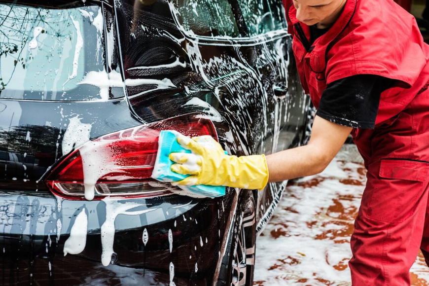 Emerging Trends and Growth Dynamics in the Car Wash Service Market