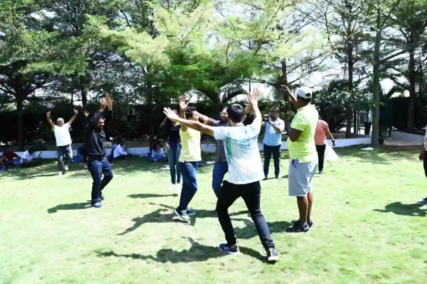 How Can a Team Outing Organiser Make Your Office Trip Fun and Easy?