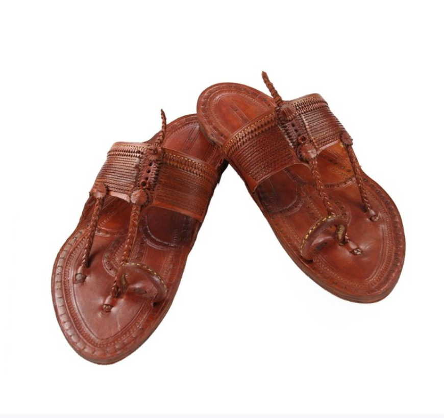 Korakari Classic Burgundy Men’s Kolhapuri – Timeless Indian Craftsmanship