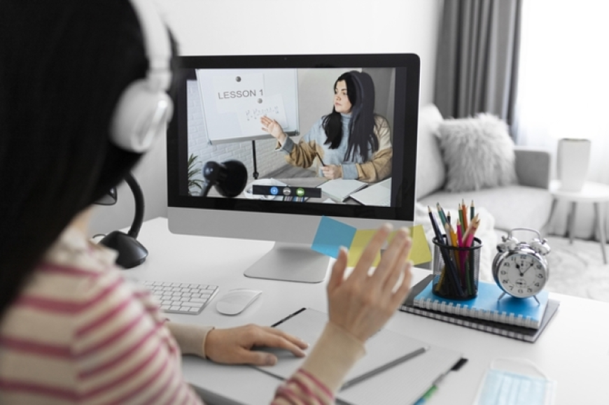 Why College Students Are Outsourcing Their Online Tech Classes in 2025