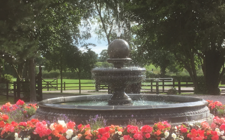 Choosing the Perfect Garden Water Feature or Large Garden Fountain for Your Landscape