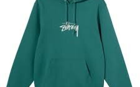 The Unrivaled Appeal of the Stüssy Hoodie: Streetwear’s Crown Jewel