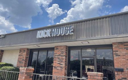 A Complete Guide to Choosing the Right Storefront Sign Company in Georgetown