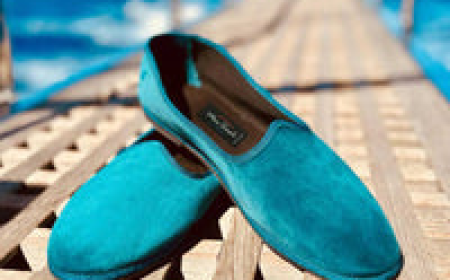 6 Styling Hacks for Wearing Velvet Flats for Women