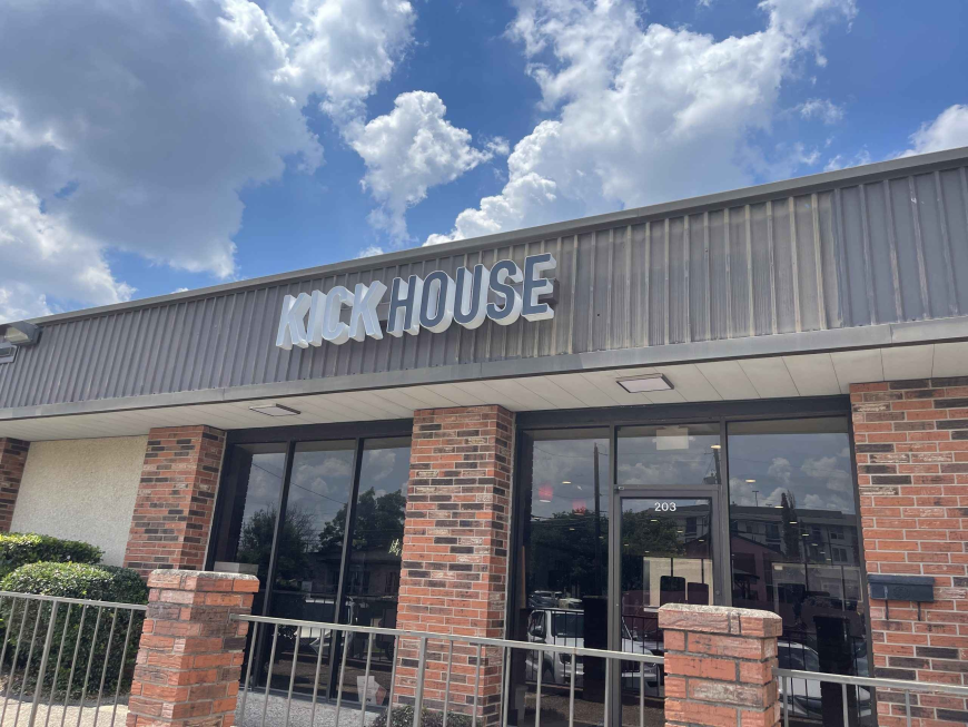 A Complete Guide to Choosing the Right Storefront Sign Company in Georgetown