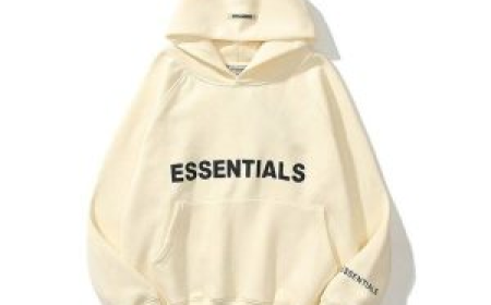 Classic Essentials Hoodie – Perfect for Casual Wear