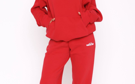 White Fox Clothing: A Global Fashion Phenomenon