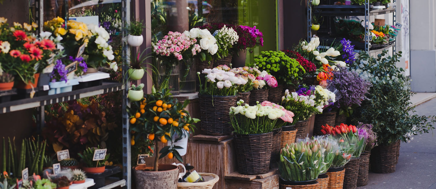 Choose Flowers Mart for Flowers Near Me with Same Day Delivery