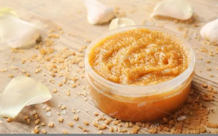 How Raw Sugar Scrubs Help with Skin Renewal