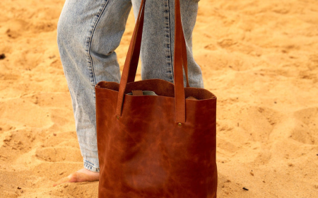 The Timeless Charm of a Leather Tote Bag for Women