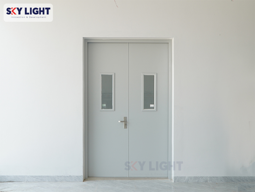 cửa thép chống cháy có ô kính sky light