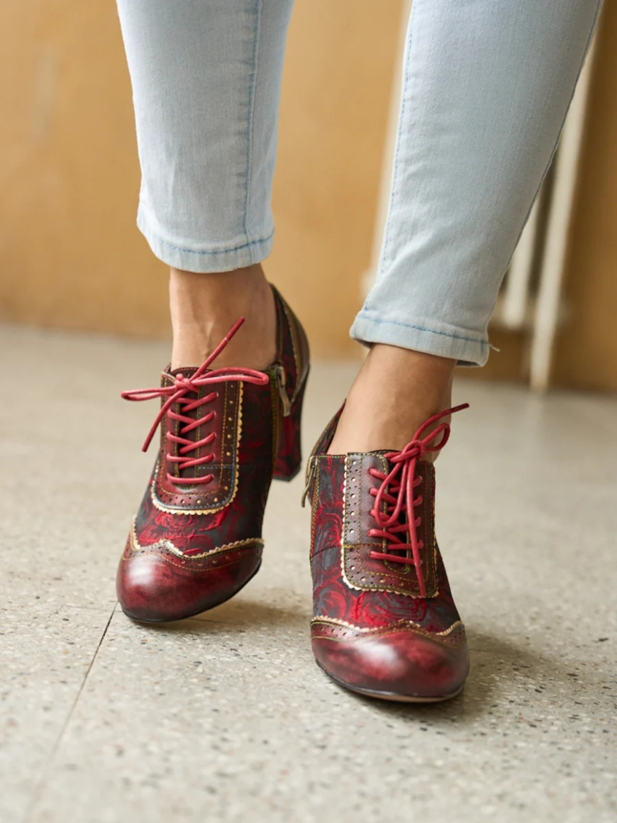 Step Into Classic Style: The Charm of Oxford Shoes by SMAIBULUN