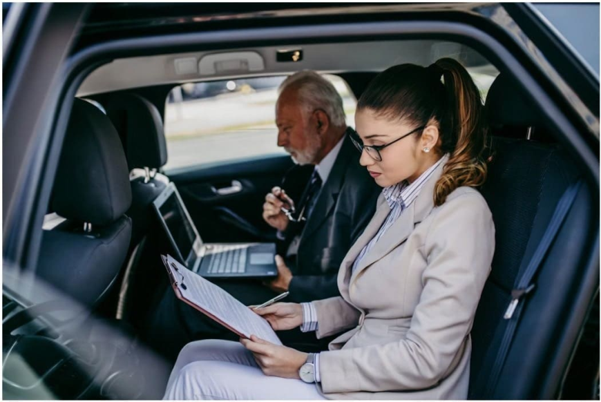 Choosing the Right Vehicle for Your Special Event – Weddings, Proms, VIPs