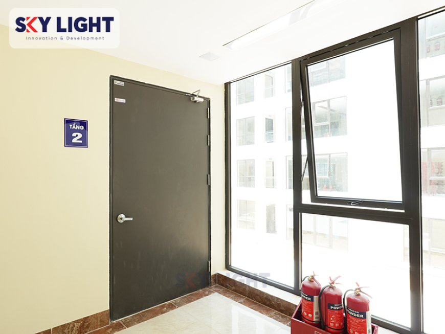 Cửa thép chống cháy 1 cánh sơn tĩnh điện Sky Light