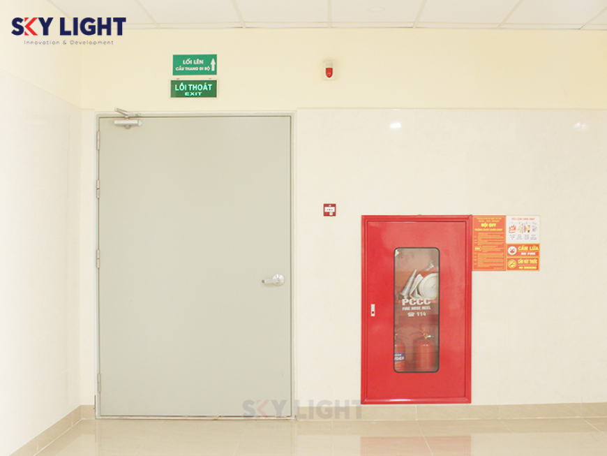 Cửa thép chống cháy Sky Light