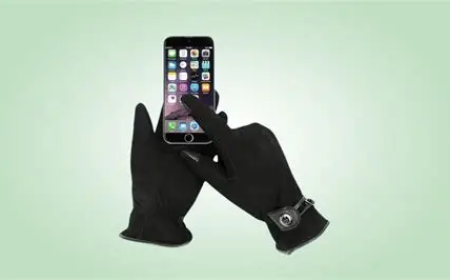A Guide to Selecting the Best Touchscreen Gloves