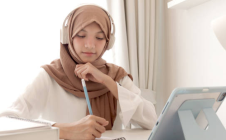 How to Balance School and Online Quran Classes