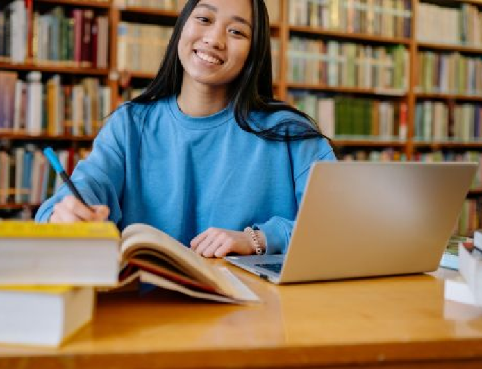 Key Reasons Students Choose Business Assignment Help Today