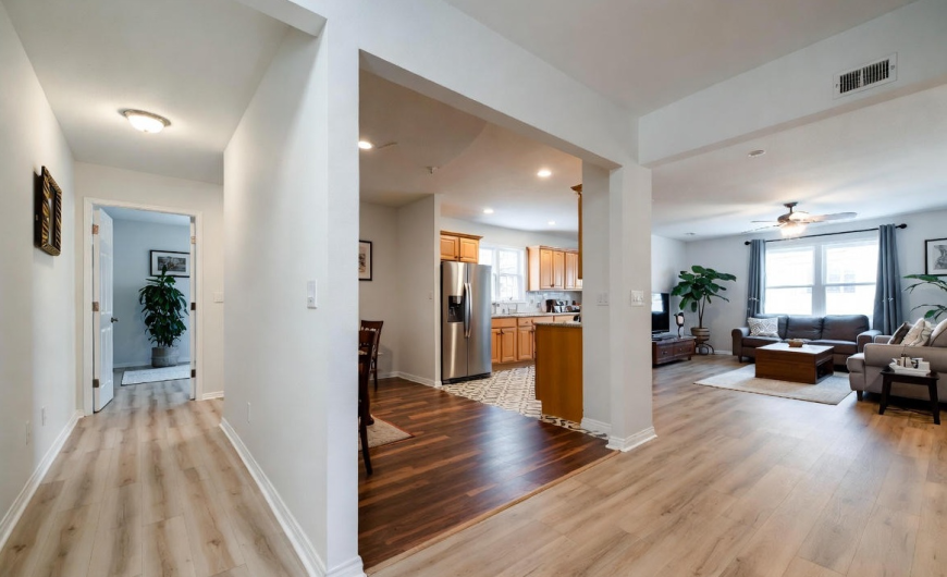 How Vinyl and Laminate Flooring Can Enhance the Look