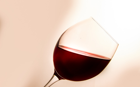 Alcohol-Free Red Wine vs Regular Wine: Taste, Health, and Differences