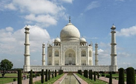 Discover India Travel with Cultural fascination and the Taj Mahal