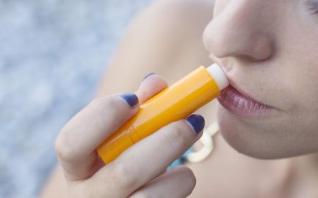 Why Hyaluronic Acid Lip Balm Is the Best Solution for Dry Lips