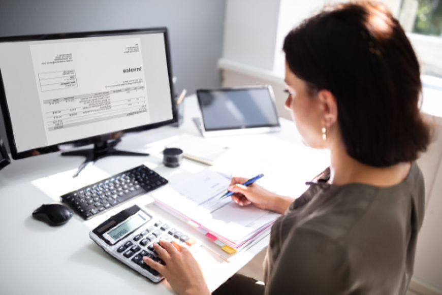 Can CIS accountants help with business expenses?