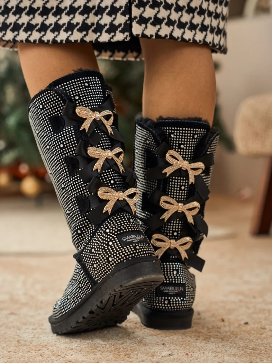 Stylish Guide to UGG Bow Tie Boots: Why Black UGG Boots with Bows Are Trending