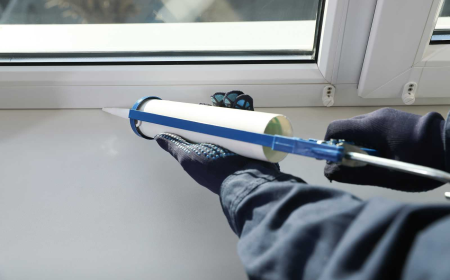 Trusted Window Caulking Services & Seal Repairs in Canada