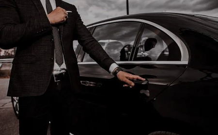 Ultimate Guide to Luxury Travel: Premium Toronto to Niagara Chauffeur Services