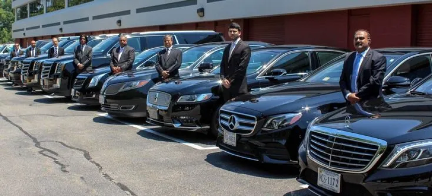 The Ultimate Guide to Toronto Airport Limo Services: Luxury Meets Reliability