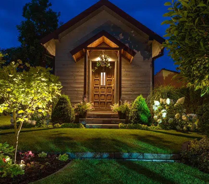 Creative Outdoor Lighting Installation Designs for Front Yards and Landscapes