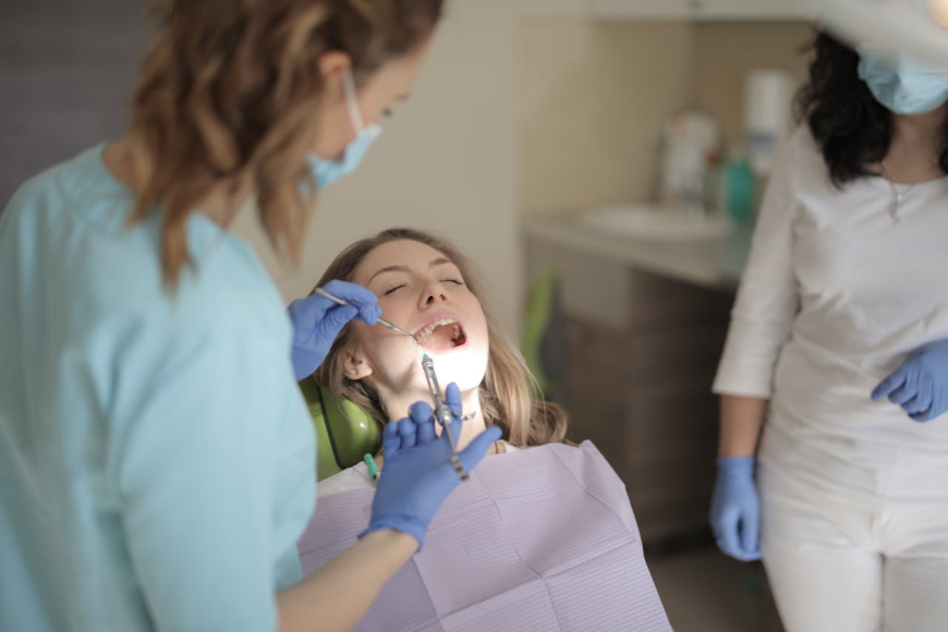 Modern Dentistry and Oral Care Solutions at a Leading Dental Clinic in Surat