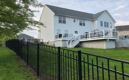 What Services Should Homeowners Expect From a Fencing Specialist?