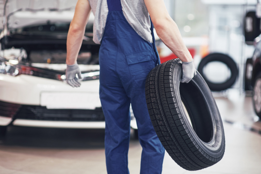 Tire Loans vs. Credit Cards: The Cheaper Way to Cover a Surprise Replacement