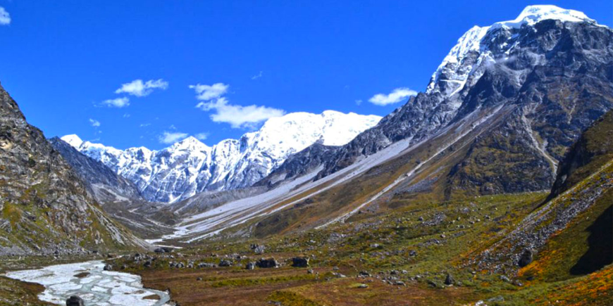 Manaslu Circuit Trek versus Everest Base Camp Trek