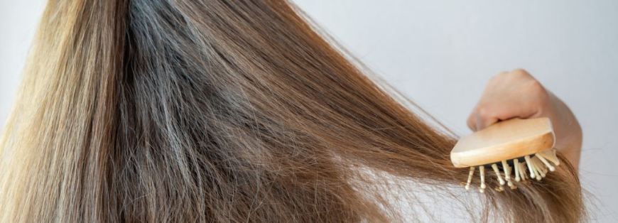 How to Avoid Frizzy Hair: Common Mistakes and Easy Solutions