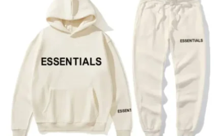 Essentials Hoodie: The Perfect Blend of Comfort, Style, and Everyday Fashion
